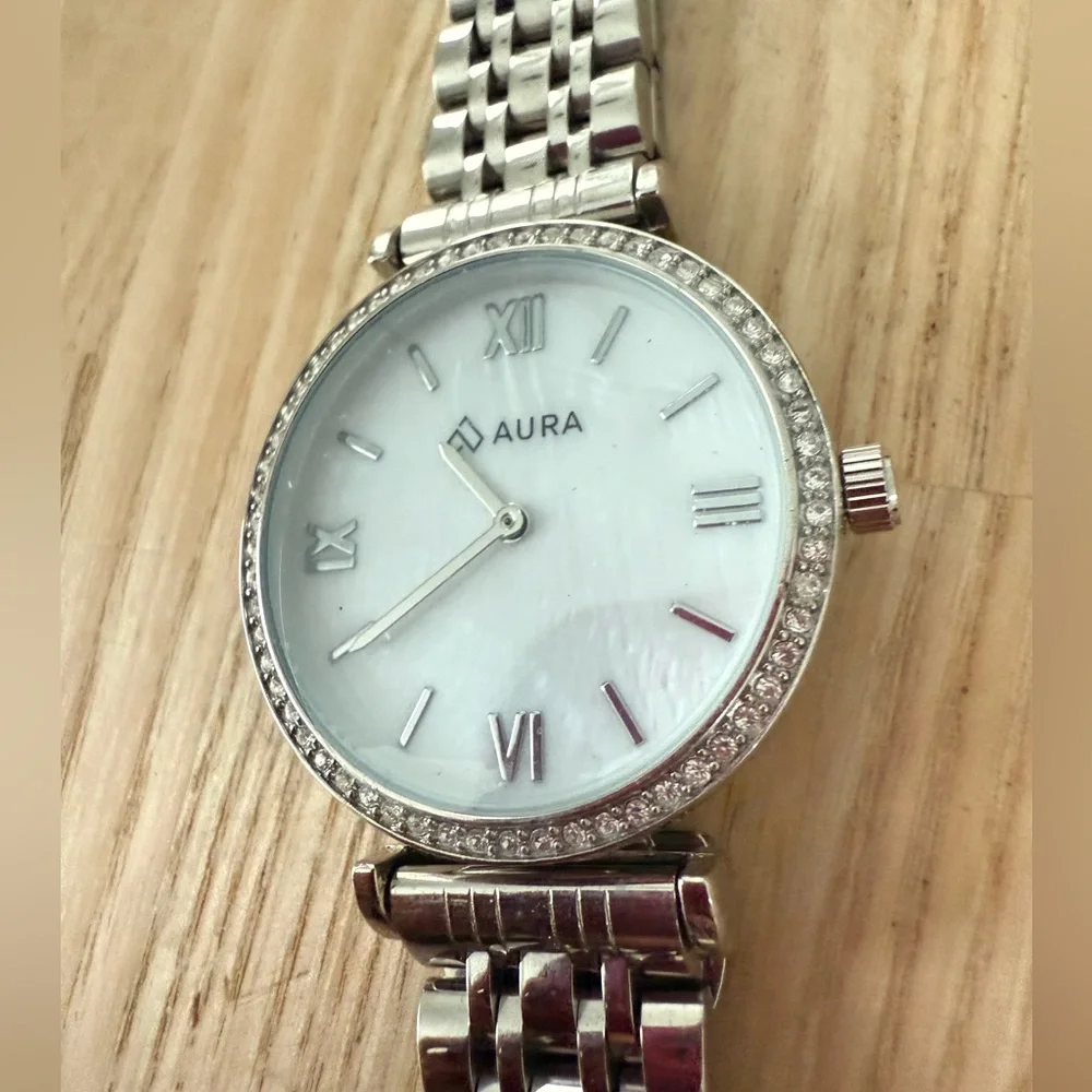 Aura ladies silver tone mother of pearl watch NEW BATTERY